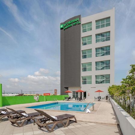 Wyndham Garden Hotel Celaya Celaya  Exterior photo