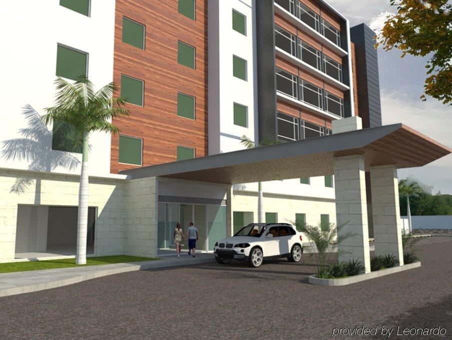 Wyndham Garden Hotel Celaya Celaya  Exterior photo