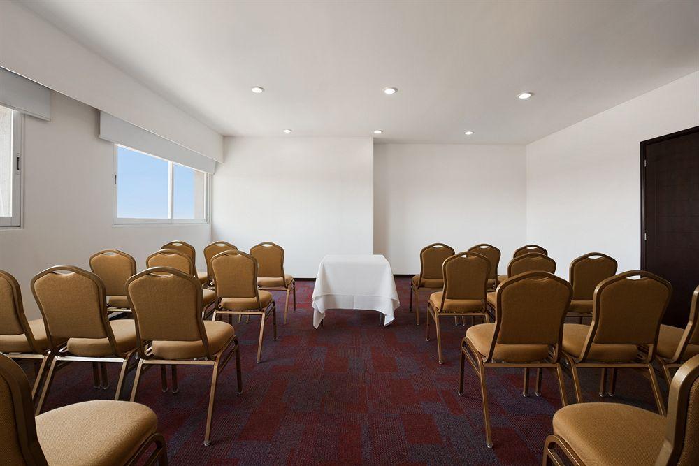 Wyndham Garden Hotel Celaya Celaya  Exterior photo