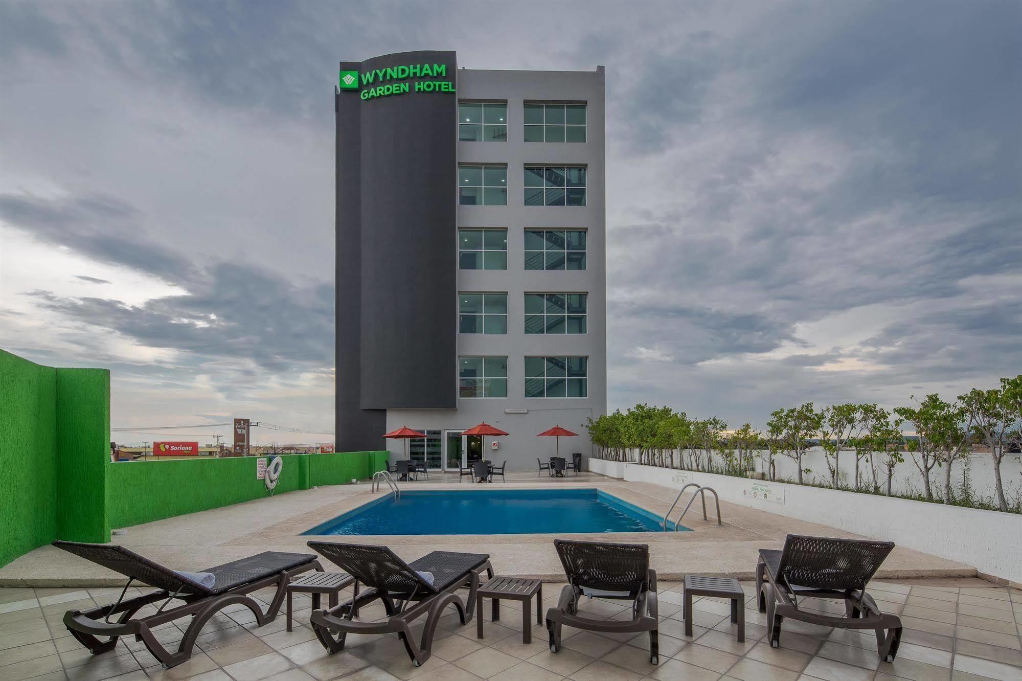 Wyndham Garden Hotel Celaya Celaya  Exterior photo