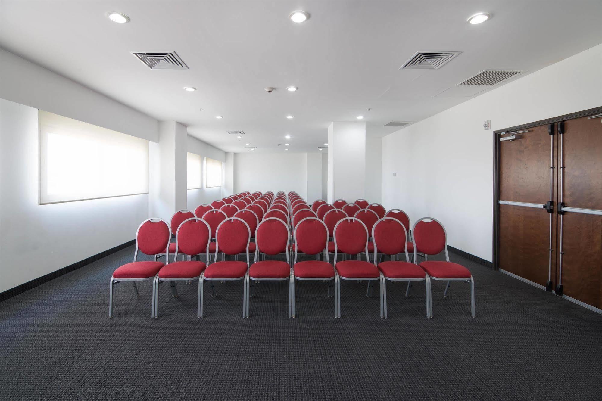 Wyndham Garden Hotel Celaya Celaya  Exterior photo