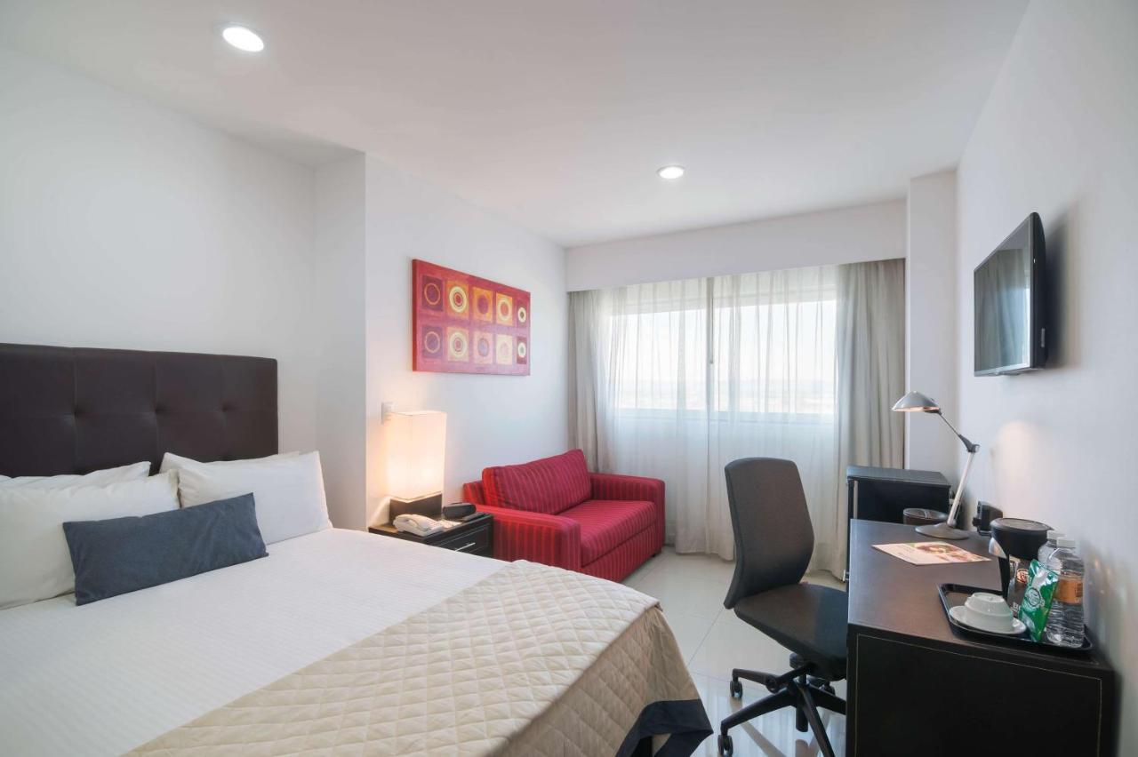 Wyndham Garden Hotel Celaya Celaya  Exterior photo