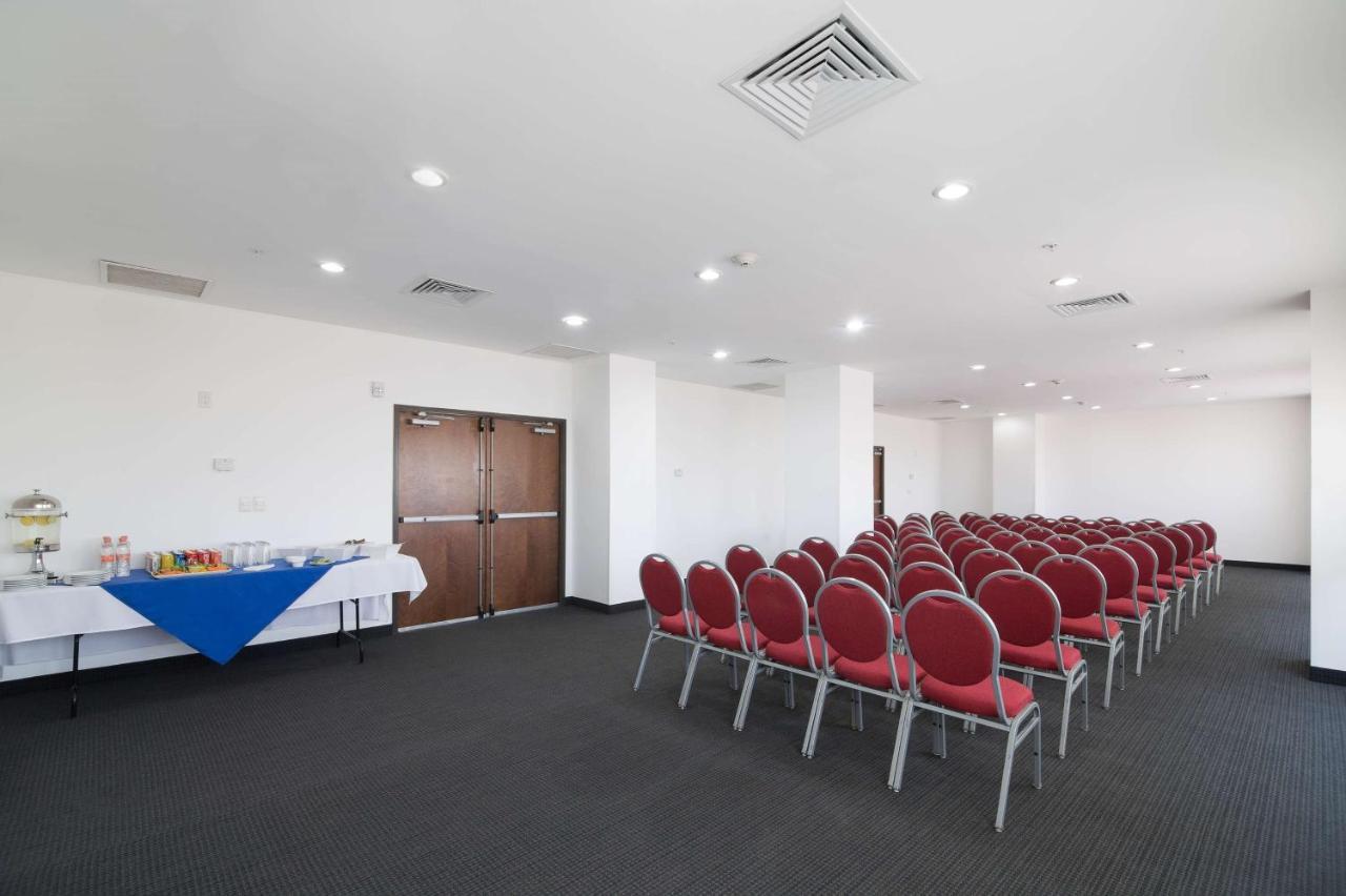 Wyndham Garden Hotel Celaya Celaya  Exterior photo