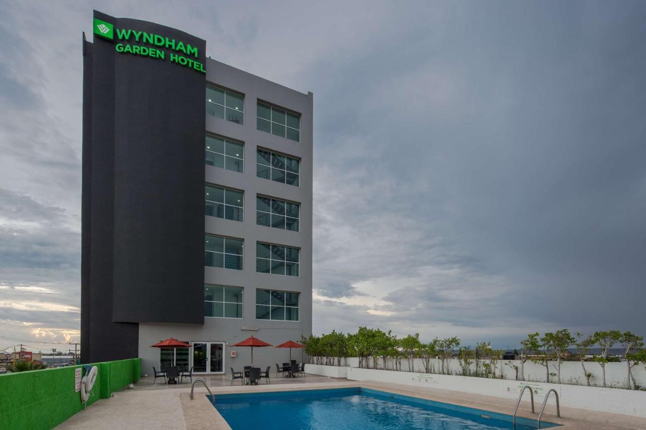 Wyndham Garden Hotel Celaya Celaya  Exterior photo